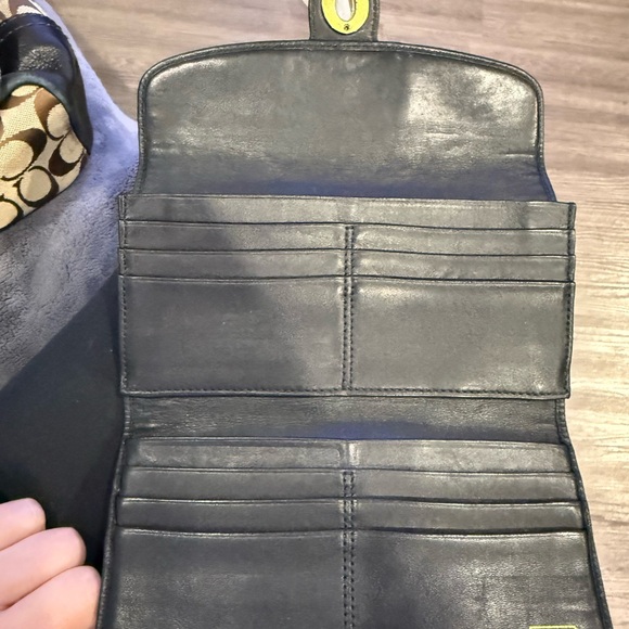 Coach Legacy Gigi Canvas Tote w/ Matching Wristlet & Wallet - Picture 7 of 16